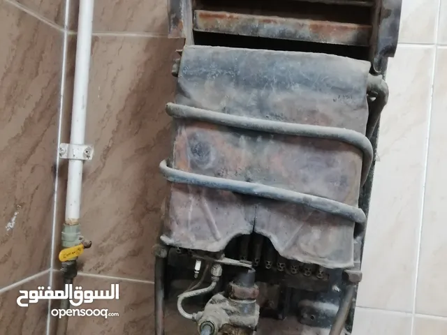 سخان مصانع 360 غاز 10 لتر بحاله جيده شغال س7