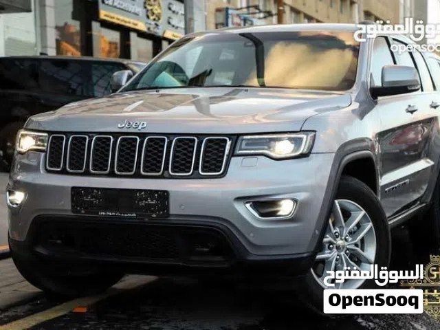 2018 جيب جراند شيروكى Laredo