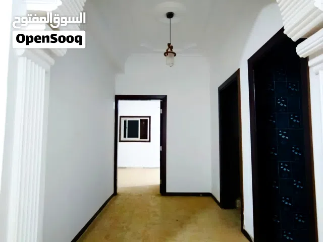 فيلا خدمية طابقين للايجار في الليثي شارع الحجاز
