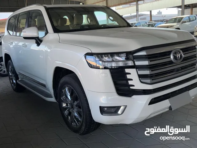 لاند كروزر : موديل 2023 مستعملة حالة الجديد