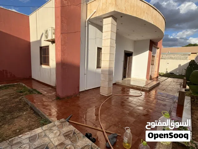 220 m2 3 Bedrooms Townhouse for Rent in Tripoli Janzour