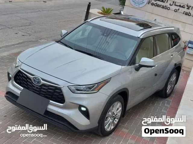 2022 تويوتا هايلاندر LE