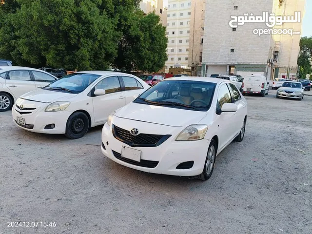 FOR SALE TOYOTA YARIS 2012 IN GREAT CONDITION, FULLY RENEWD RECENTLY  للبيع سيارة تويوتا يارس 2012