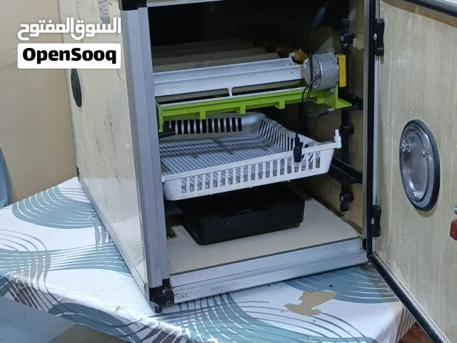 السلام عليكم فقاسه للبيع