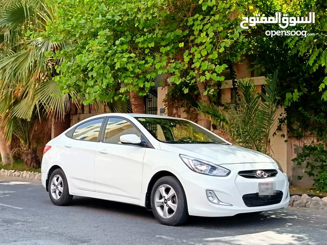 HYUNDAI ACCENT 1.6L 2016 MID OPTION CAR FOR SALE EXCELLENT CONDITION