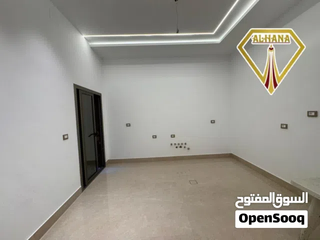 550 m2 More than 6 bedrooms Villa for Sale in Tripoli Al-Nofliyen