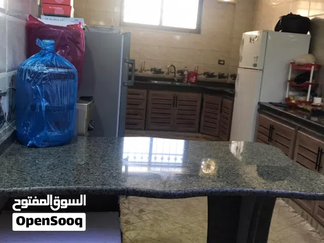 160 m2 4 Bedrooms Townhouse for Sale in Zarqa Um Rummanah