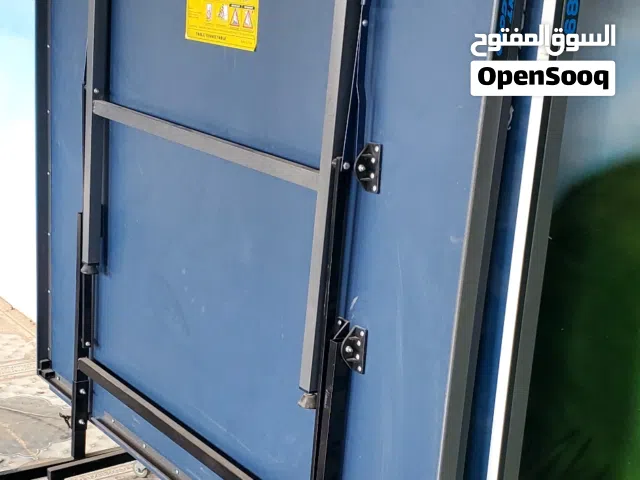 طاولة تنس جديد أستعمال فلة لمدة اقل من شهر وبسعر عرطة قوي