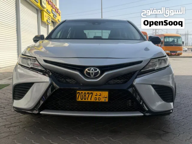 2020 تويوتا كامري SE