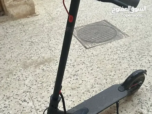 سكوتر كهربائي شبه جديد للبيع