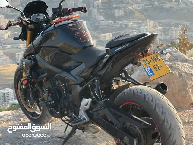 GSX750سوزوكي