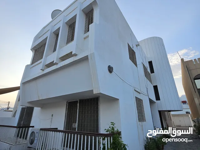 600m2 More than 6 bedrooms Villa for Sale in Muscat Al Khuwair