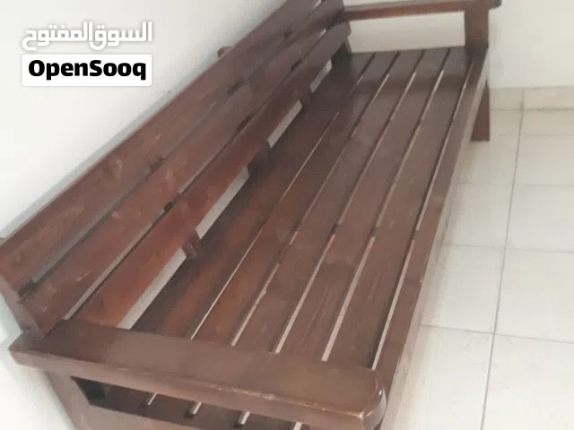 طاوله قزاز وطاولة ايكيا وكنبه خشب عموله قويه جدا