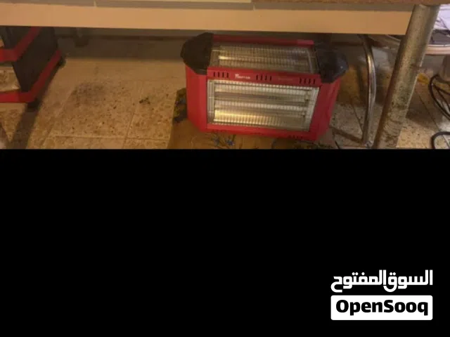 طاولة طعام كبيرة