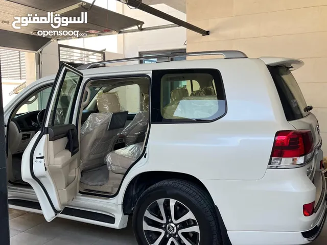 شحن من السعودية تويوتا لاندكروزر 2019