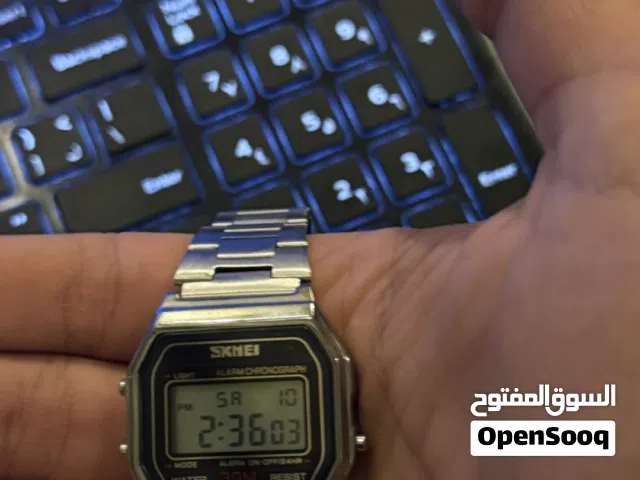ساعة skemi رقميه وديجيتال ستايل كاسيو مقاومه للماء معدن قوي مع امكانية التصغير والتكبير اليدوي
