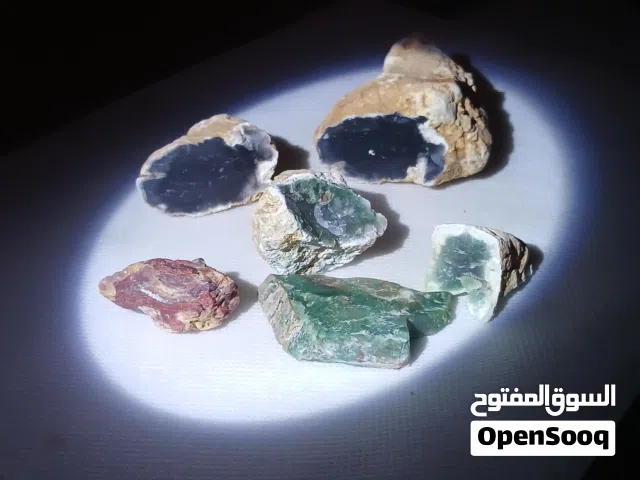 احجار كريمه