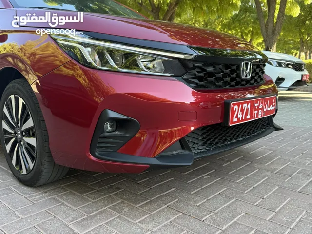 Sedan Honda in Muscat