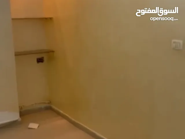 165 m2 3 Bedrooms Apartments for Rent in Ramallah and Al-Bireh Al Irsal St.