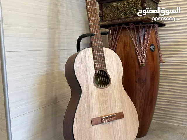 جيتار قاروط سوري احترافي شغل يدوي طبعا هاند ميد ضمان سنه كامله