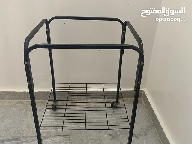 طاولة ببغاء
