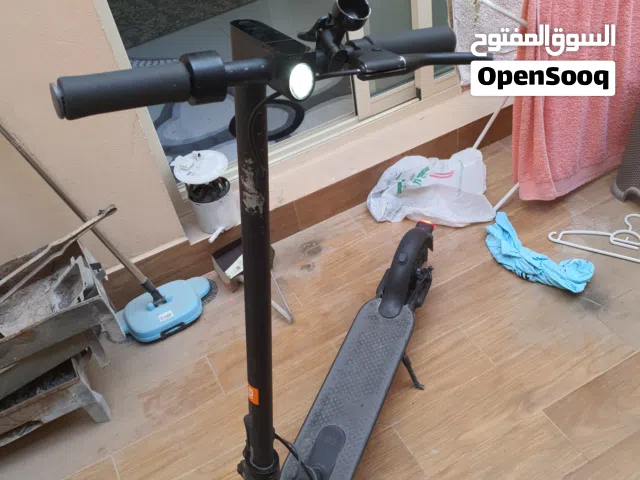 سكوتر شاومي اطارات لا تحتاج هواء سرعة 28