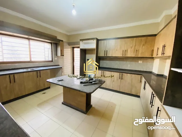 230m2 4 Bedrooms Apartments for Rent in Amman Marj El Hamam