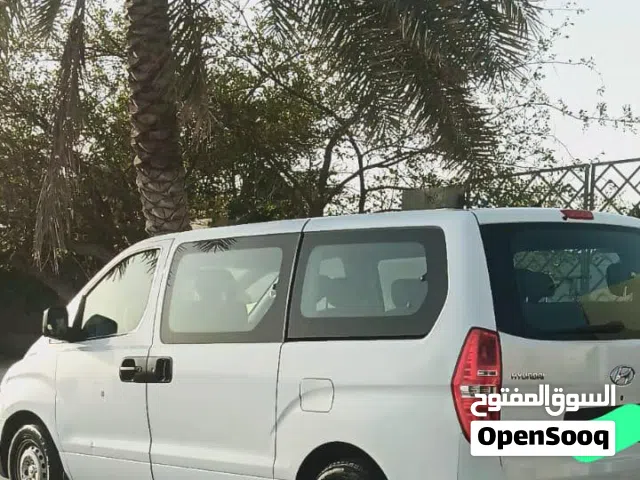 2016 Hyundai H1 Standard