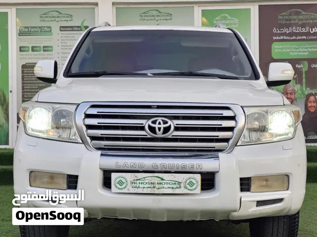 تويوتا لاند كروزر فئه VX.R موديل 2011 خليجي  السياره بحاله الوكاله لاتفوت الفرصه وبادر با الحجز.....