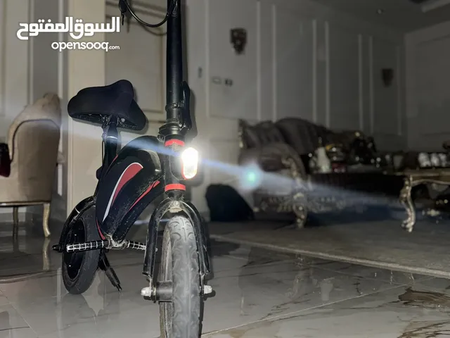دراجة كهربائية سكوتر
