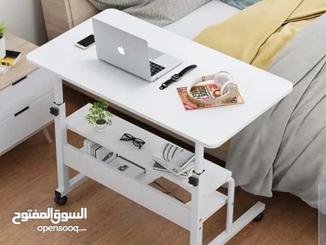 ميز دراسة مناسب للدراسة والعمل