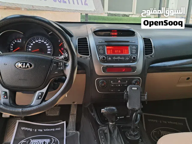 2014 كيا سورينتو Standard
