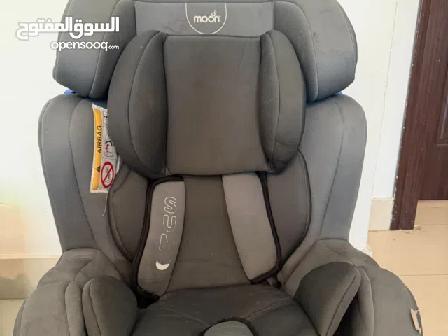 كرسي السيارة للطفل