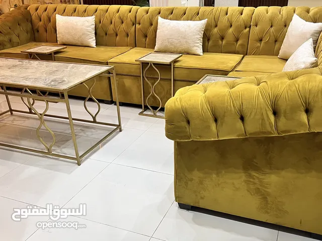 للبيع قنفات نظيفه وشبه جديده مع الطاولات مع التوصييييل التواصل WhatsAppفقط