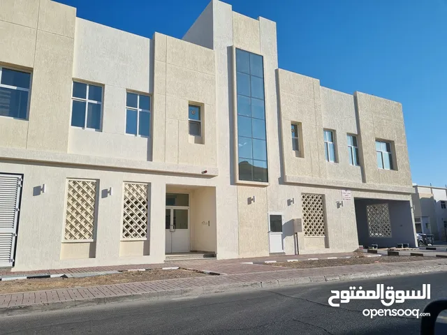 مجمع استثماري للبيع
