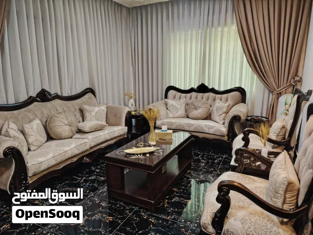 طقم كنب حفر وطقم طاولة