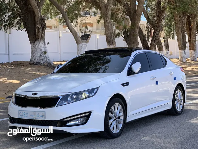 Kia K5 2011 in Tripoli