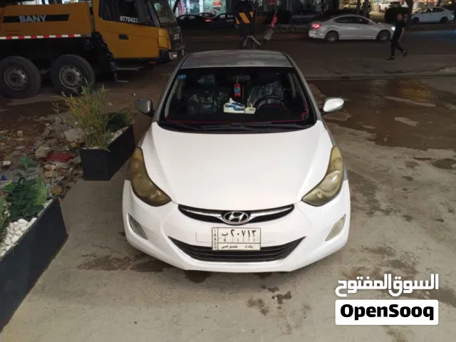 2011 هيونداي افانتي Limited