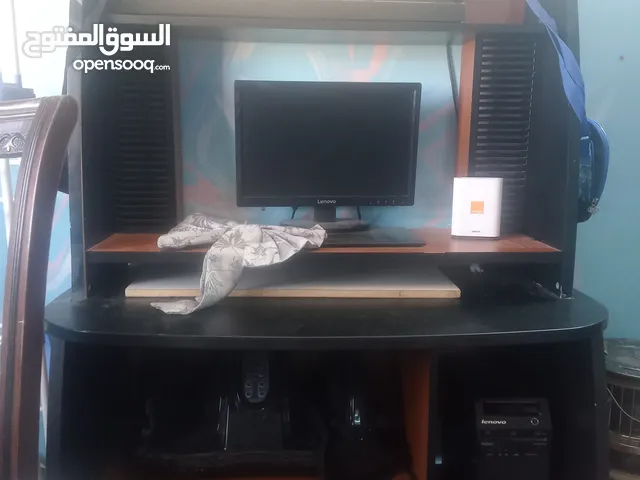 طاولة كمبيوتر للبيع خشب تقيل جدا