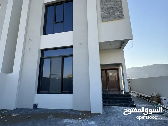 283m2 5 Bedrooms Villa for Sale in Muscat Amerat