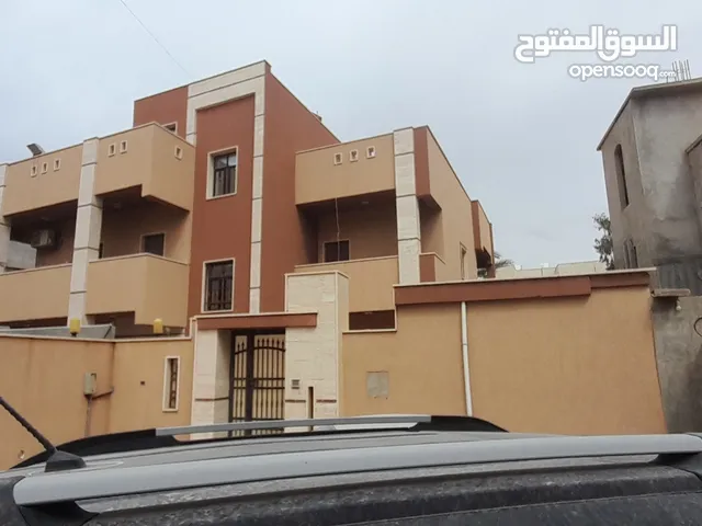 100 m2 4 Bedrooms Townhouse for Sale in Tripoli Souq Al-Juma'a