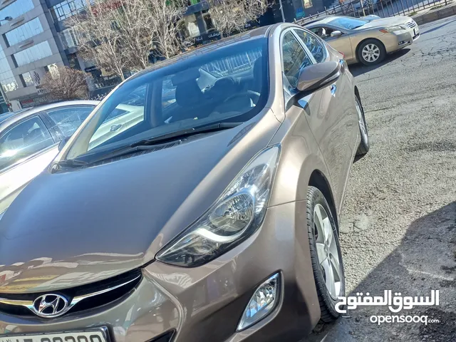 Hyundai Elantra Standard in Amman