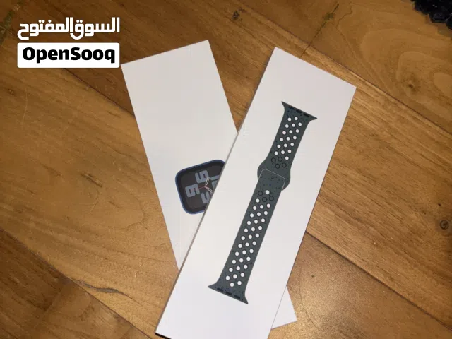 Apple Watch SE 2nd gen GPS 44mm midnight comes with box and charger