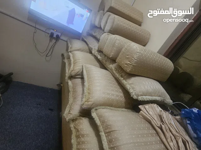 جلسة عربية 21 شخص مستعملة