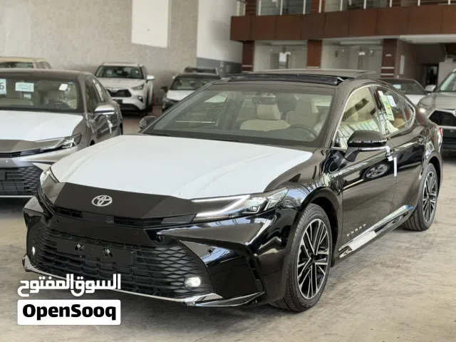 2025 Toyota Camry LE HEV