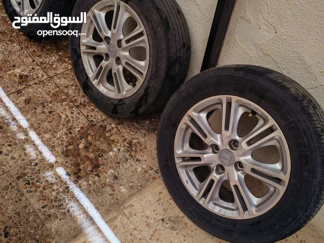جنط هوندا انسايت الأصلي قياس 15 للبيع الجنط بحالة ممتازة والكوشوك بحالة جيدة
