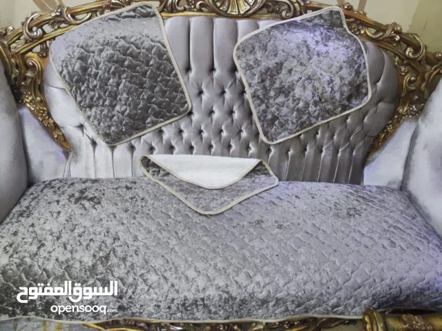 مفرش كنبة كابوتونية قطيفة