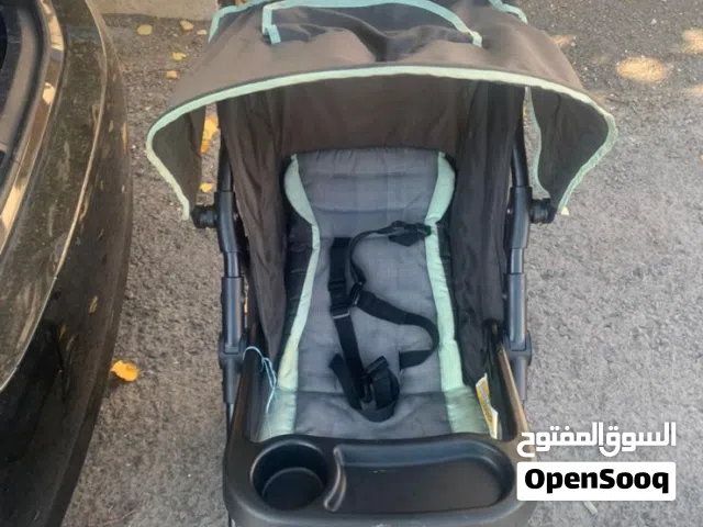 عرباية اطفال مع كرسي سيارة