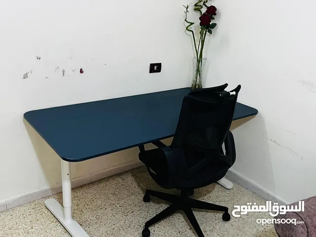 طاوله وكرسي للبيع ثقيل سبب البيع نزول عسوريا