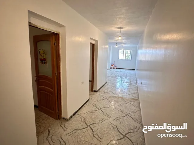 180 m2 4 Bedrooms Apartments for Rent in Gharyan Other